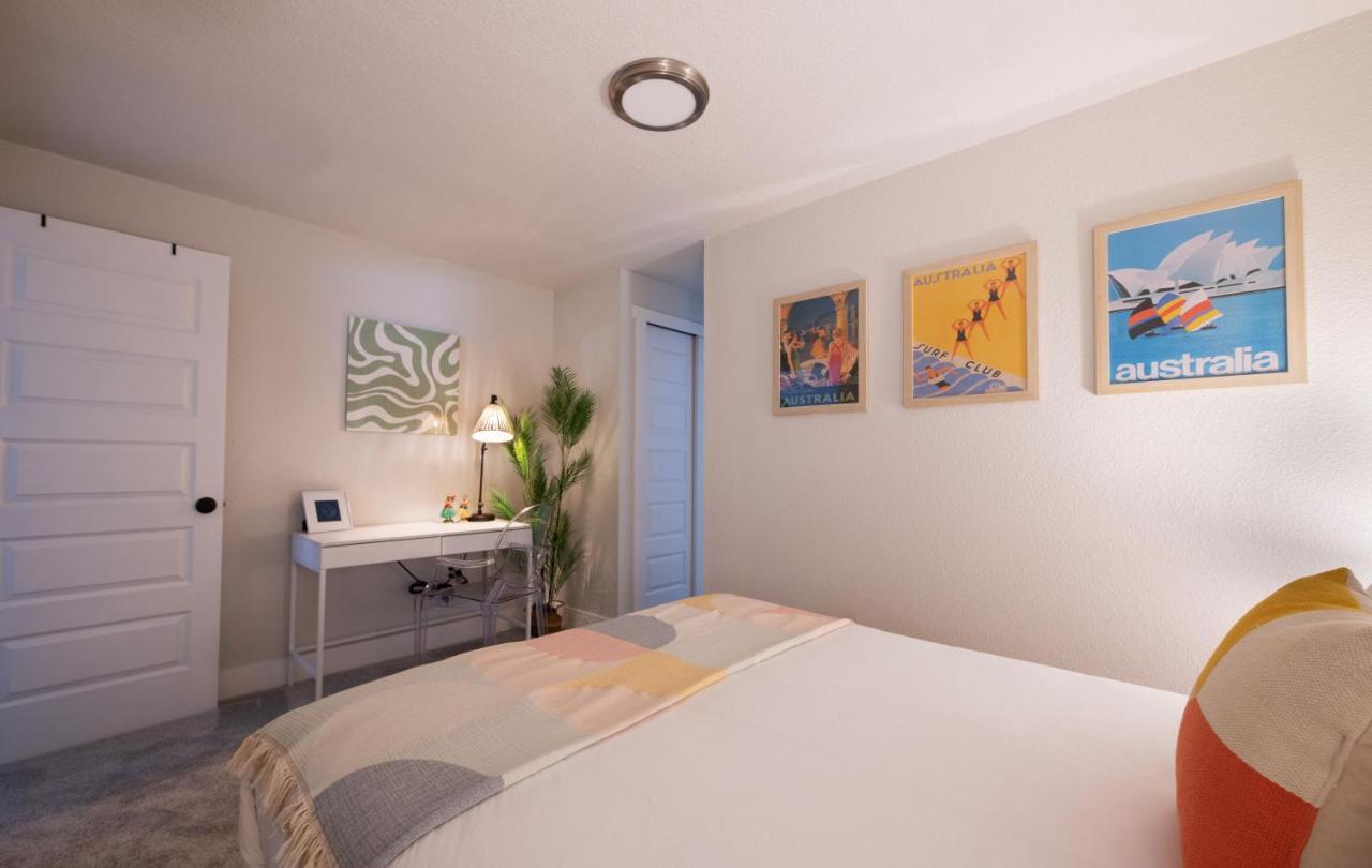 The Yellow Door - Mid Century Design & Comfort Holiday home *