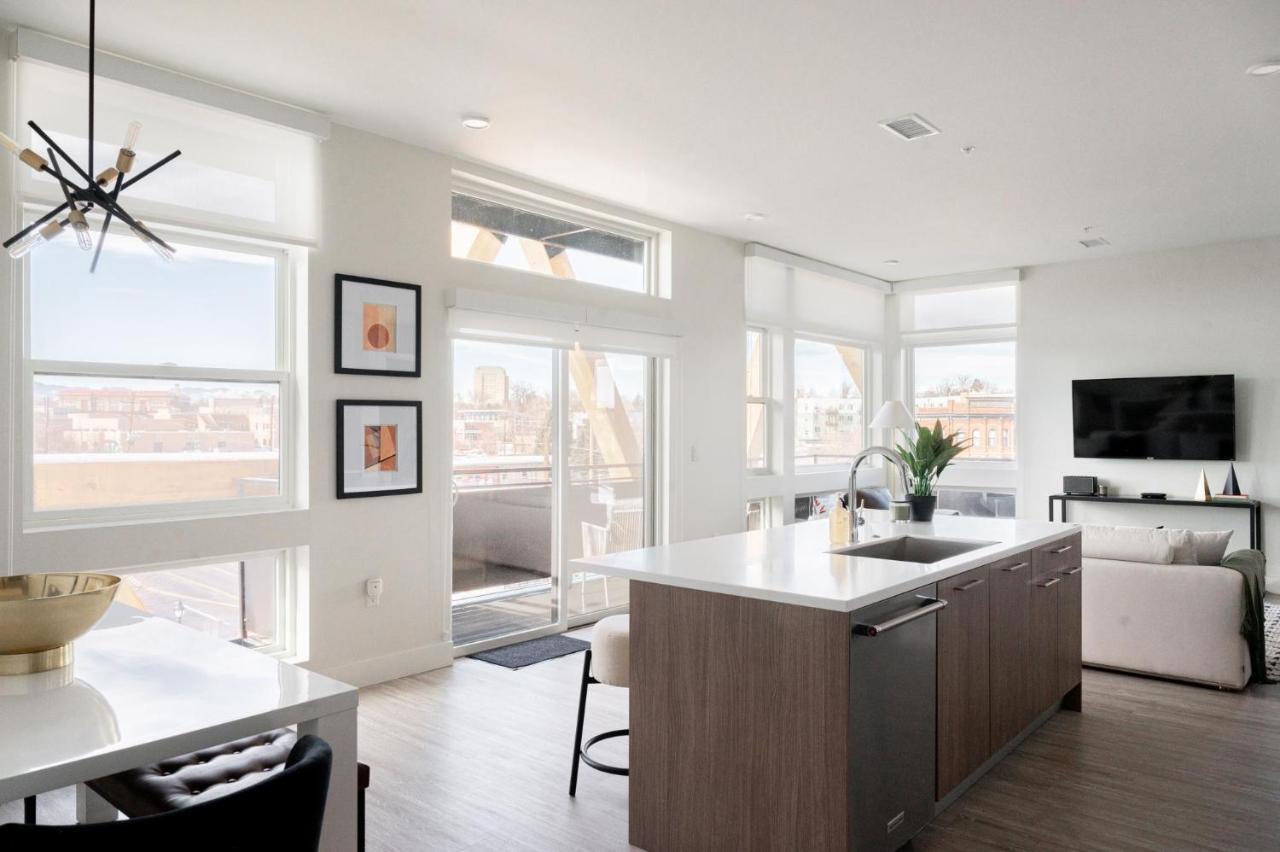 Chic Gallery Loft - Amazing Deck - Central Lohi *