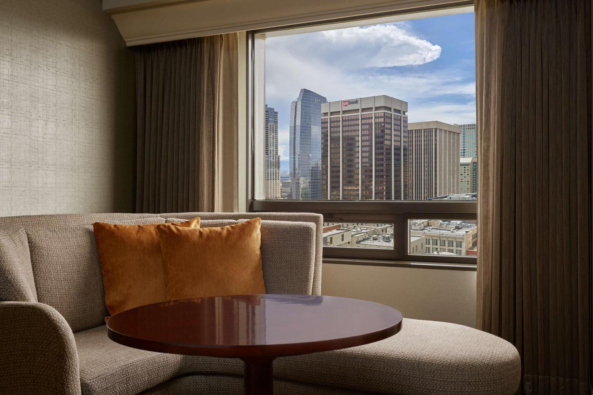 Hilton Center 4*