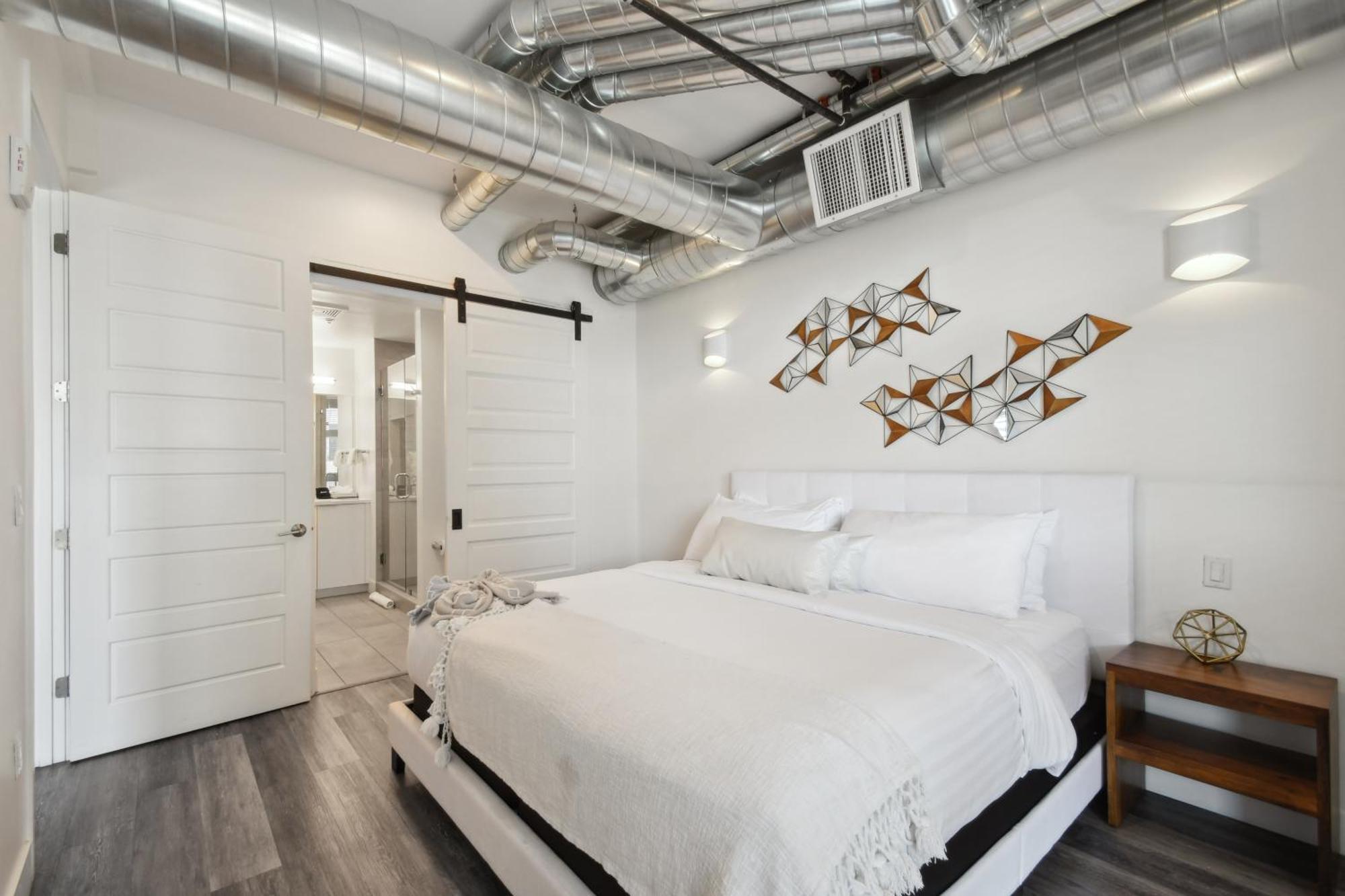 3198 Urban Cowboy Escape At Rino Art Lofts *