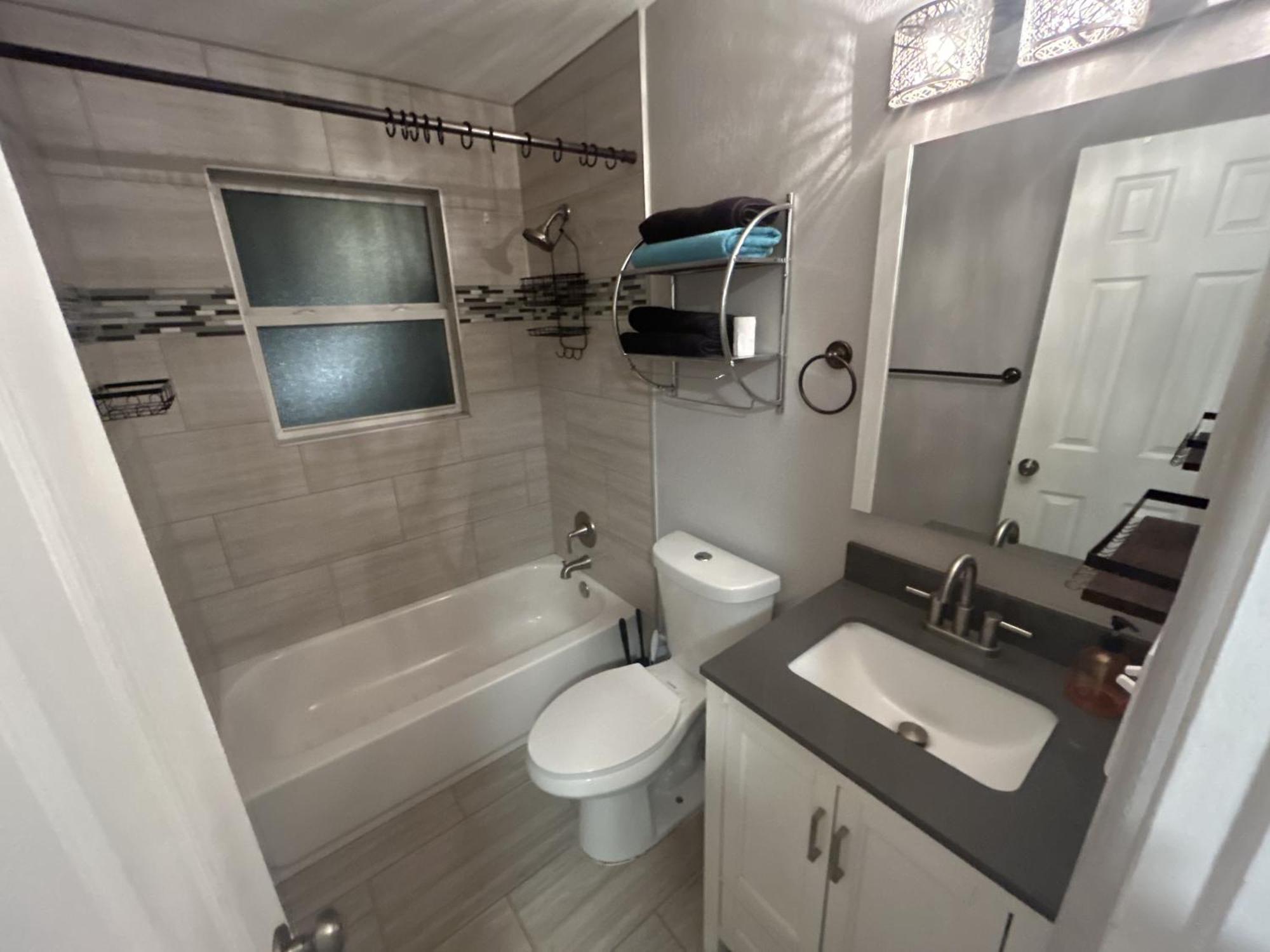 Holiday home 2br 1 Bath Upstairs Ac Wd Barnum West Near Belmar