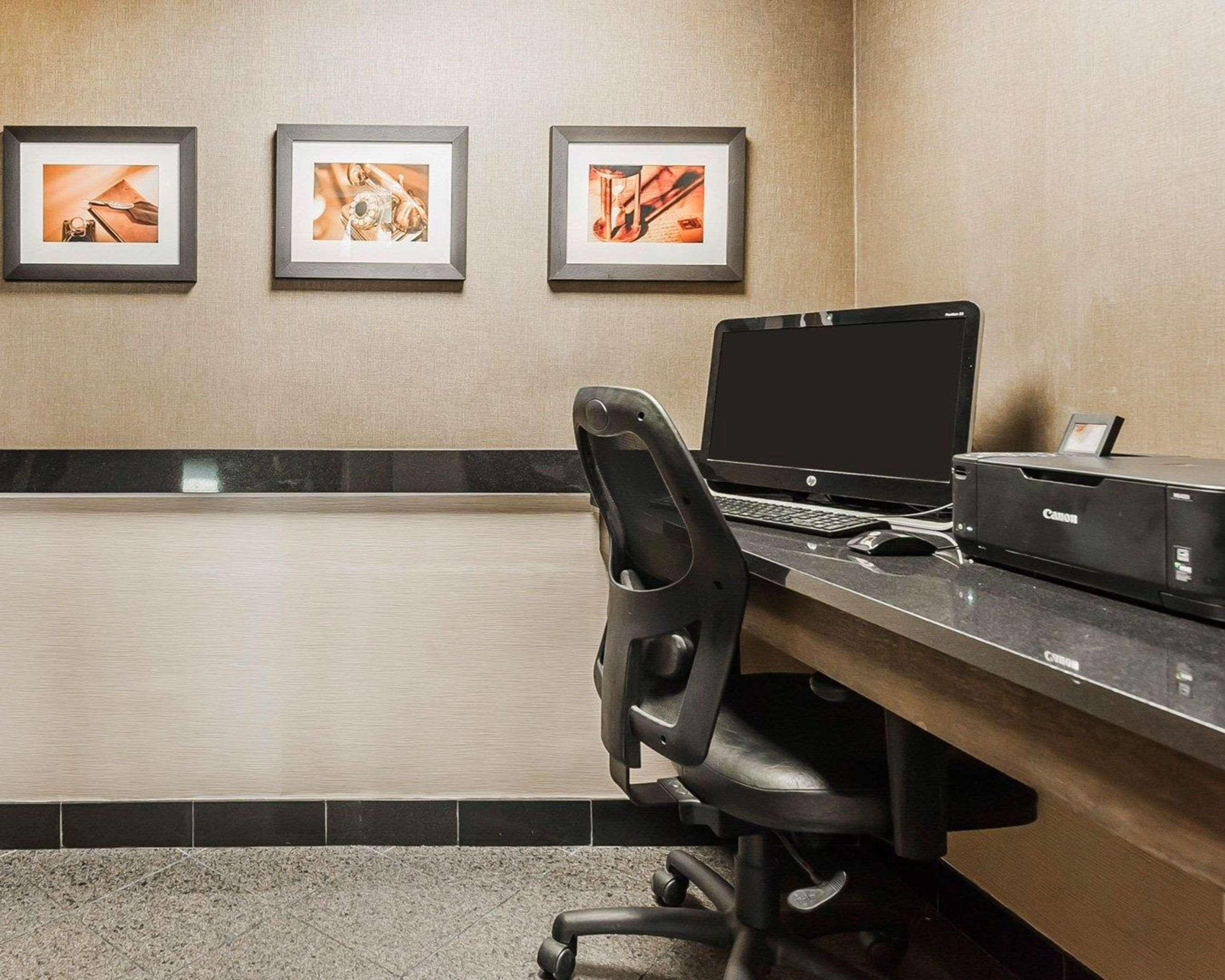 Spark By Hilton Denver East I 70 Hotel