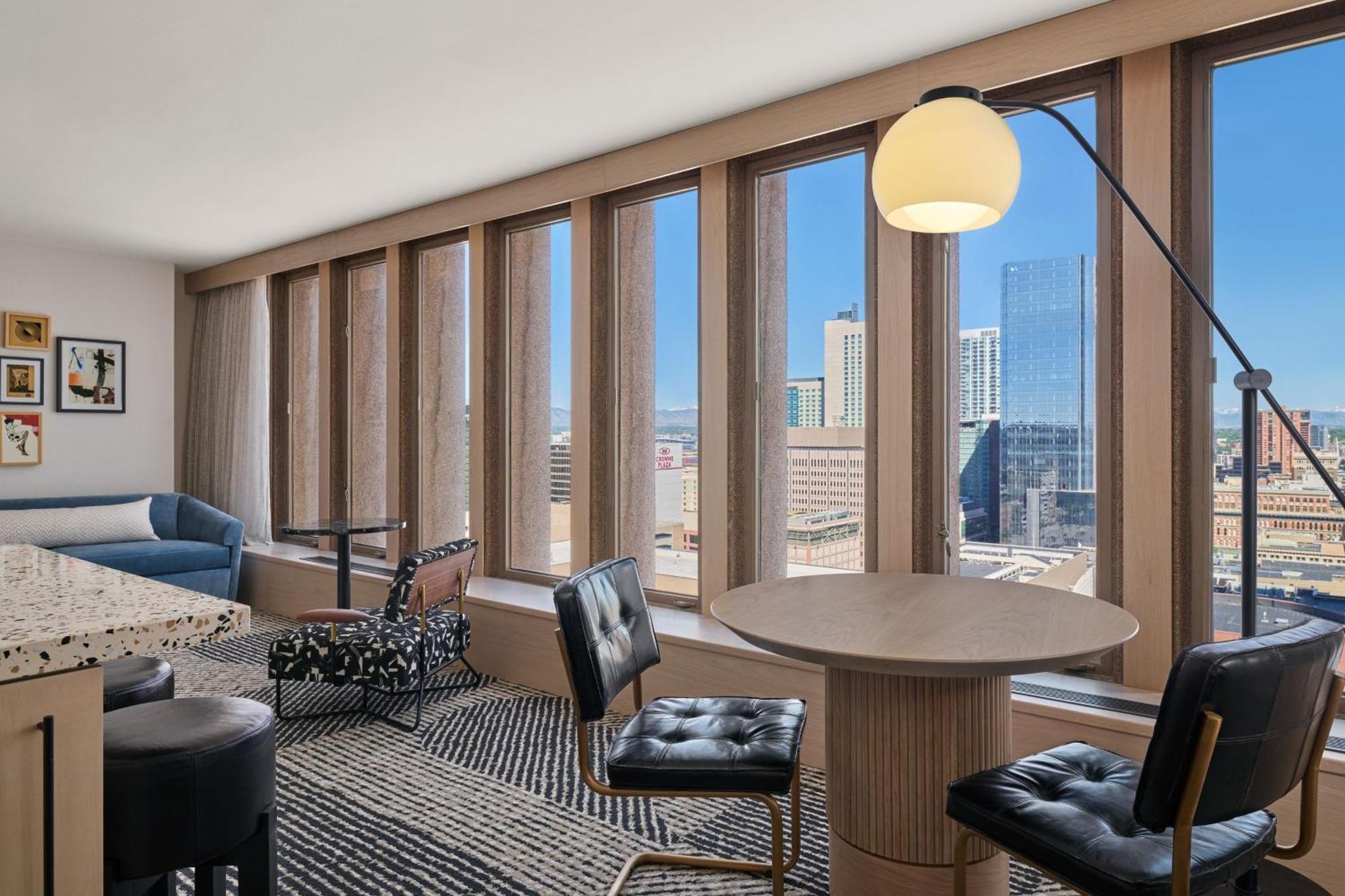 Sheraton Downtown Hotel 4*